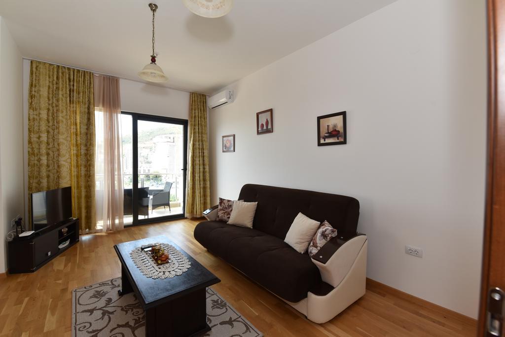 בודווה Lux Apartments Kristina מראה חיצוני תמונה