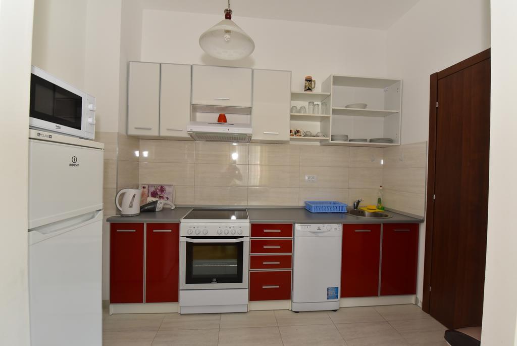 בודווה Lux Apartments Kristina מראה חיצוני תמונה