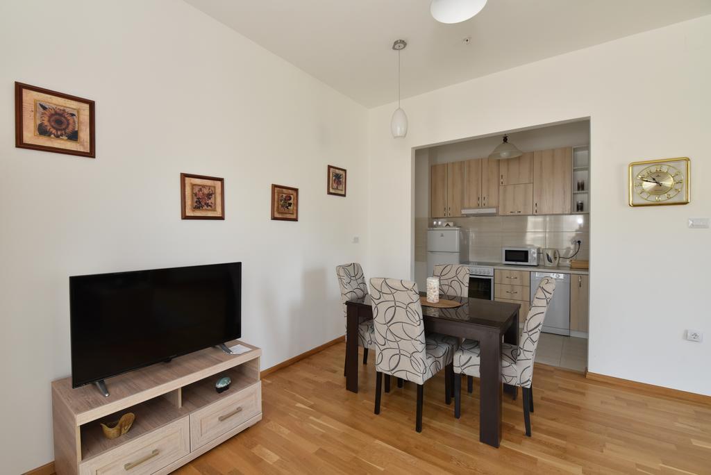 בודווה Lux Apartments Kristina מראה חיצוני תמונה